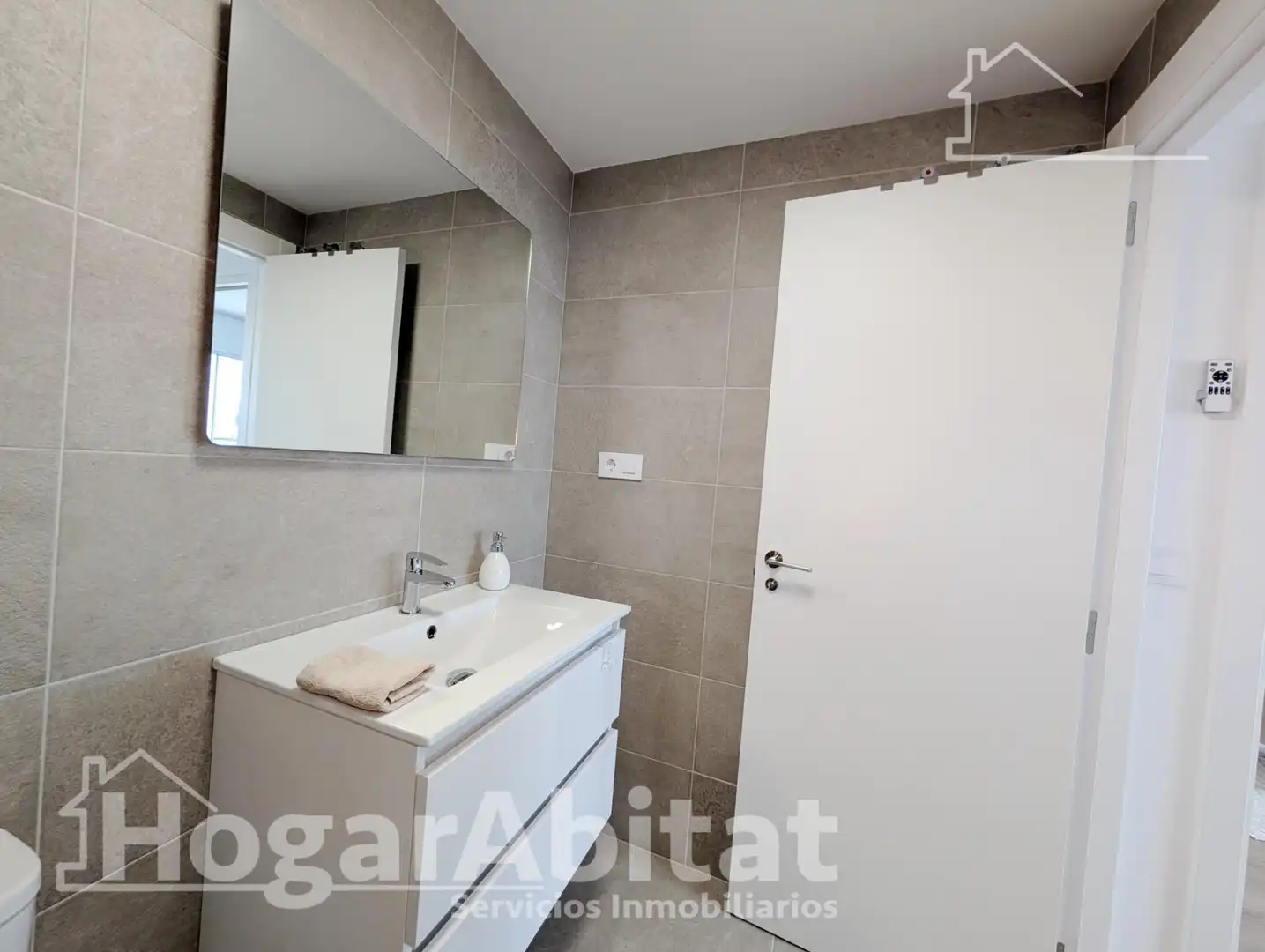 Bathroom of Attic for sale in Santa Pola  with Air Conditioner, Parquet flooring and Terrace