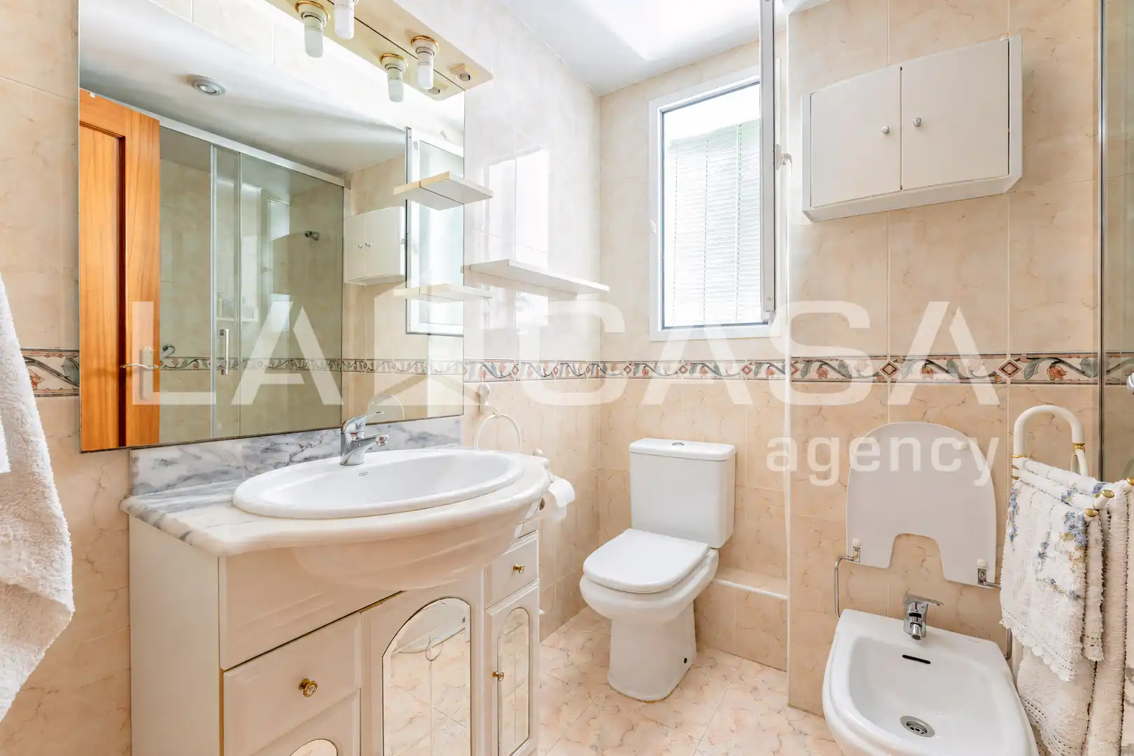 Bathroom of Flat for sale in Valencia  with Balcony