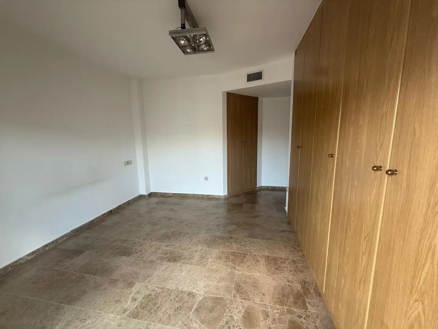 Piso de alquiler en Valencia con Aire acondicionado y Balcón