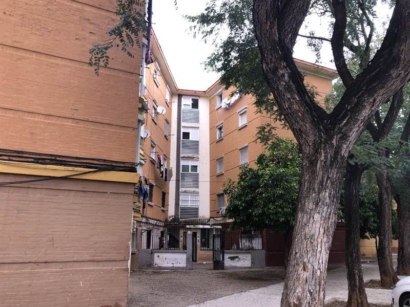 Exterior view of Flat for sale in  Sevilla Capital