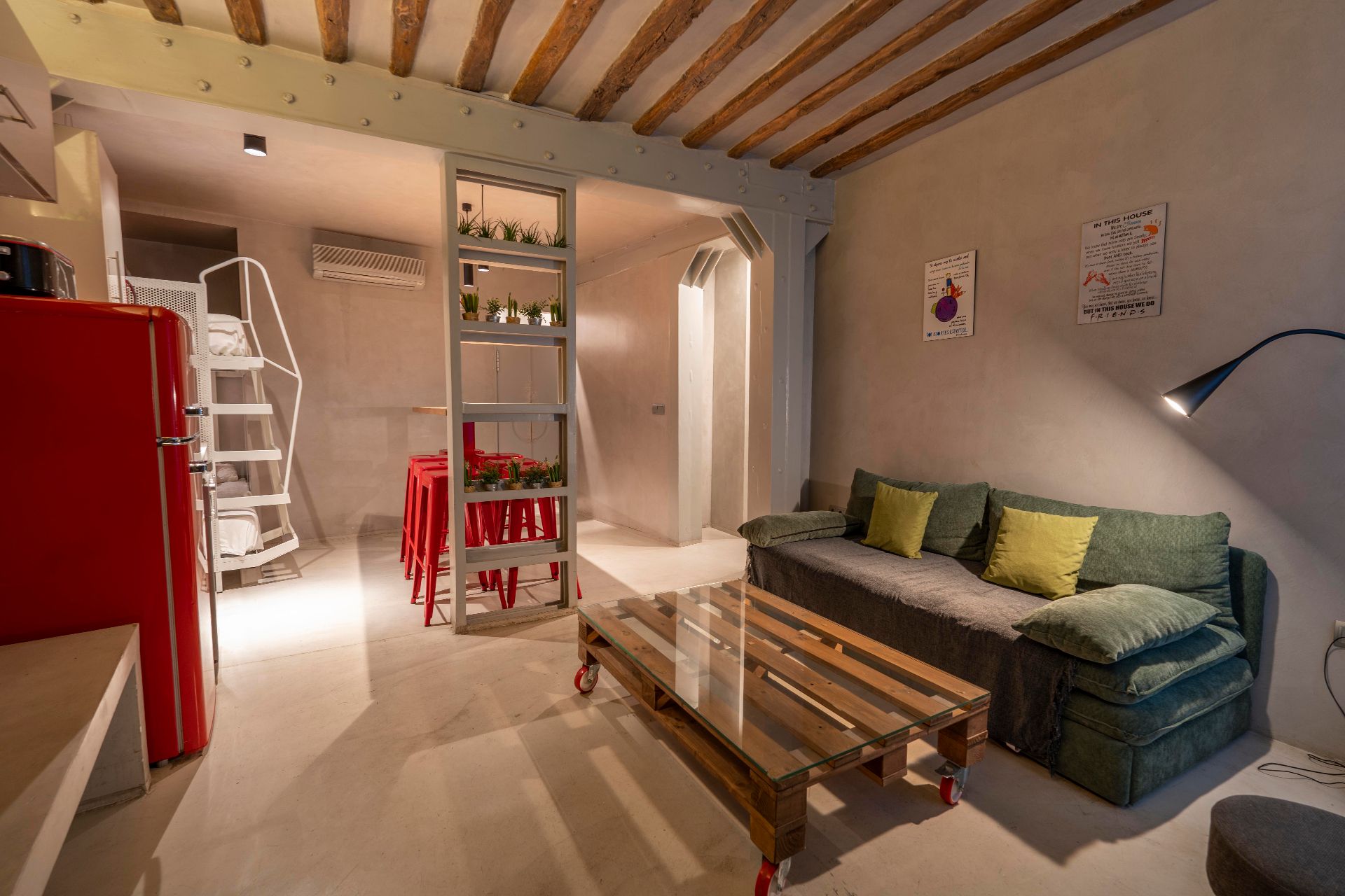 Living room of Flat for sale in  Madrid Capital  with Air Conditioner, Heating and Parquet flooring