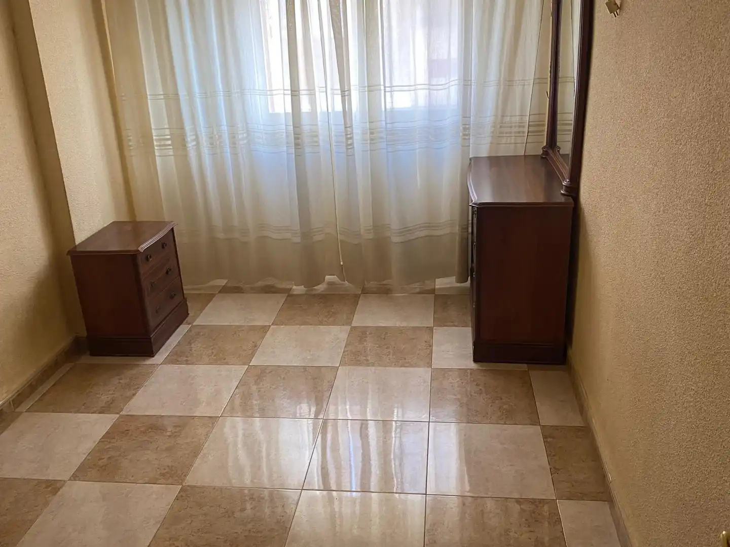 Dormitori de Pis en venda en Ciudad Real amb Aire condicionat i Terrassa