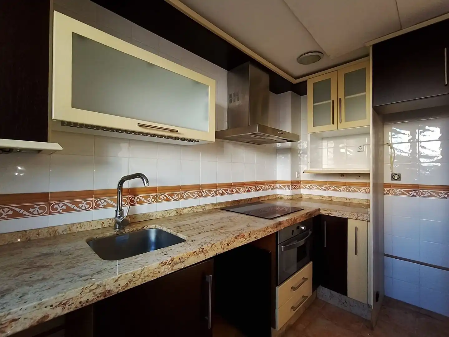 Cocina de Casa o chalet en venta en Córdoba con Aire acondicionado y Jardín privado