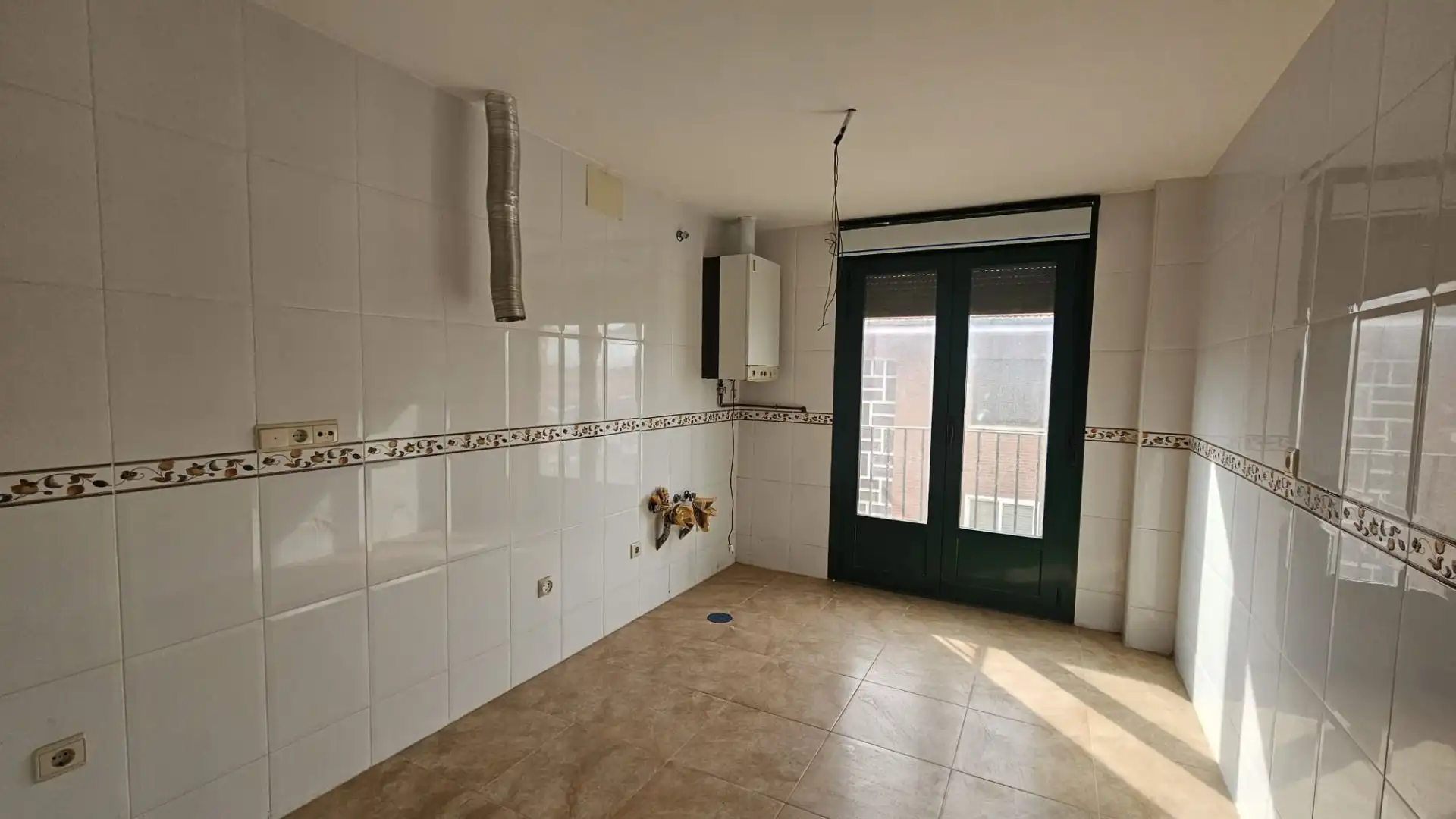 Cocina de Piso en venta en Torrijos con Calefacción, Terraza y Trastero