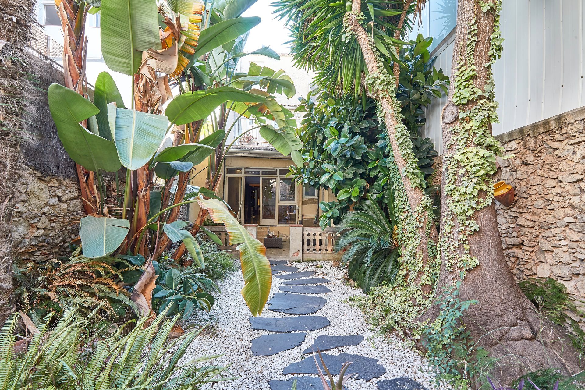 Jardí de Casa o xalet en venda en Badalona amb Aire condicionat, Calefacció i Jardí privat