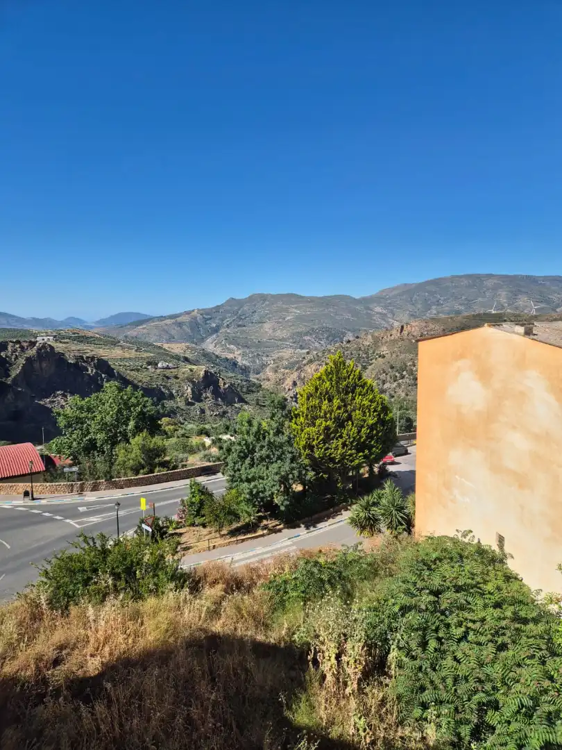 Vista exterior de Casa adosada en venta en Lanjarón con Terraza