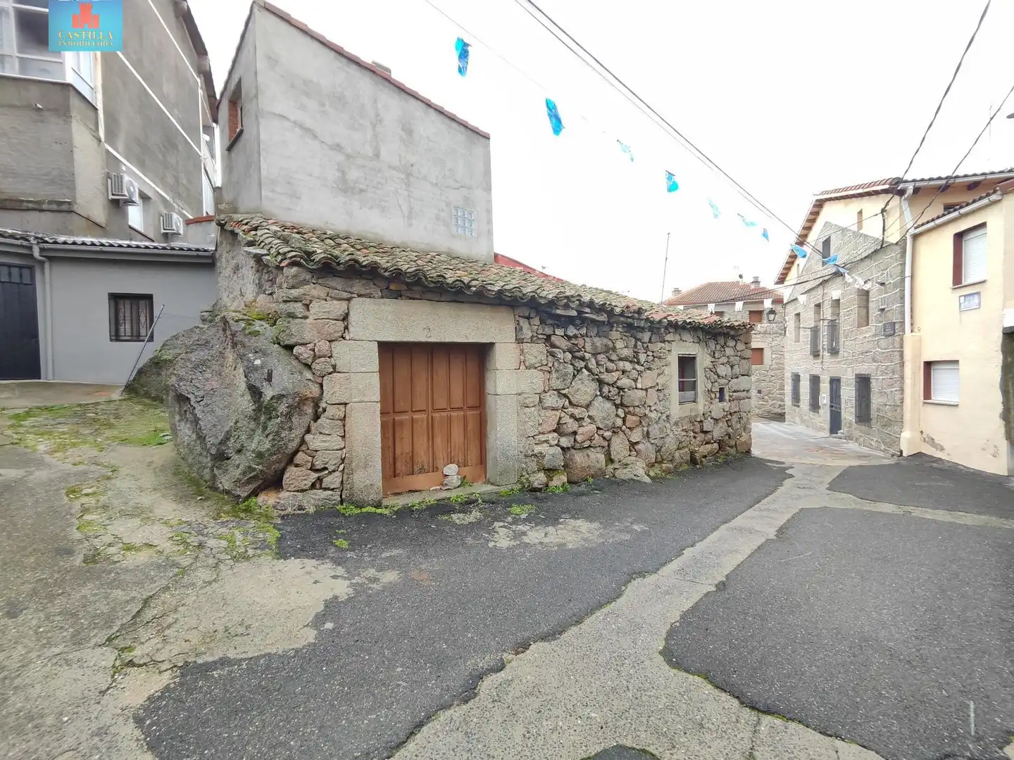 Vista exterior de Casa adosada en venta en Navarredondilla