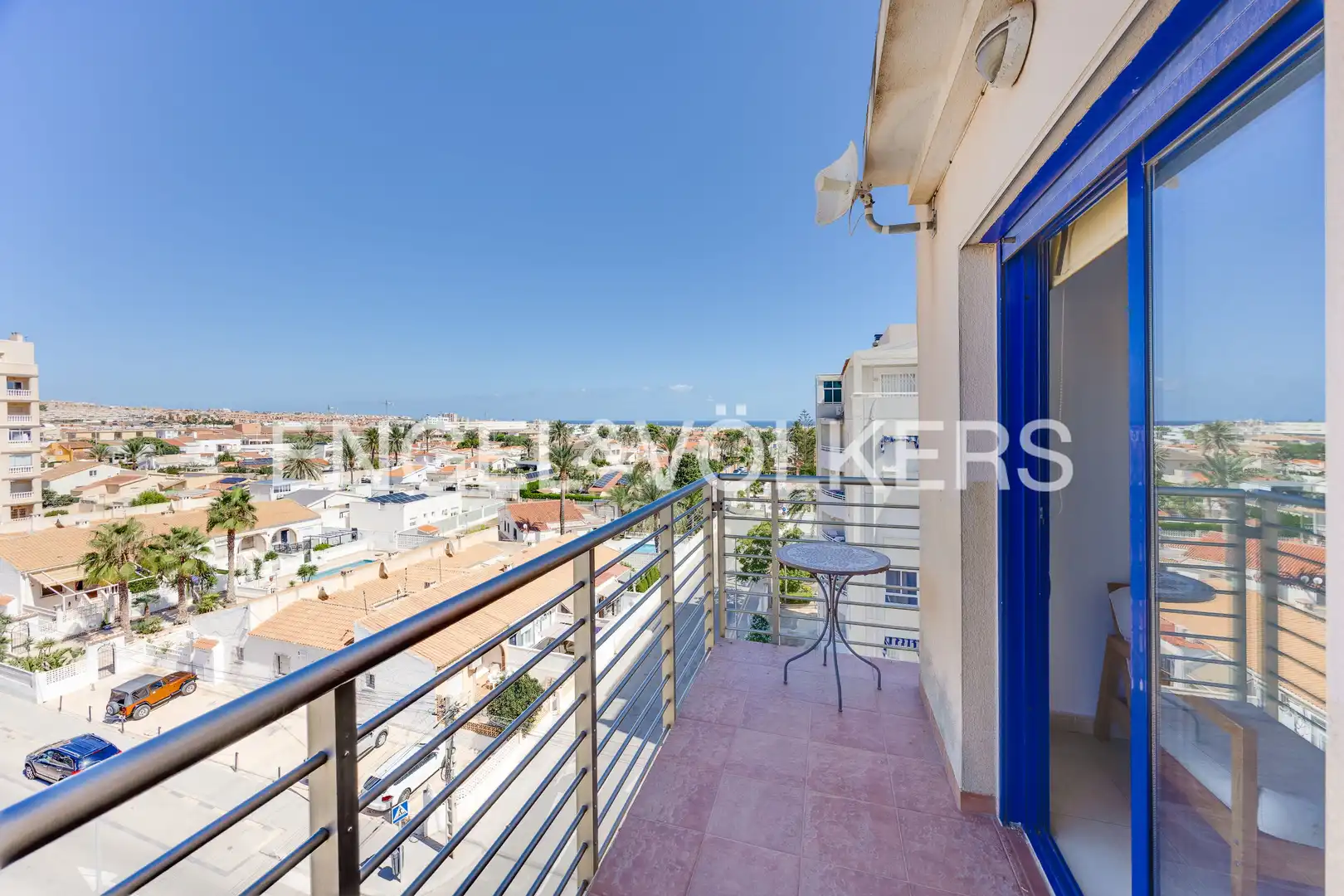 Piso con terraza en venta en Nueva Torrevieja - Aguas Nuevas