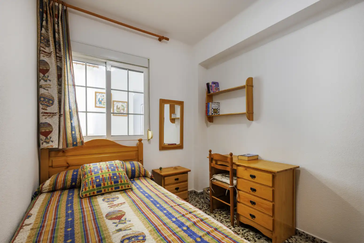 Schlafzimmer von Einfamilien-Reihenhaus zum Verkauf in Carlet mit Terrasse und Balkon