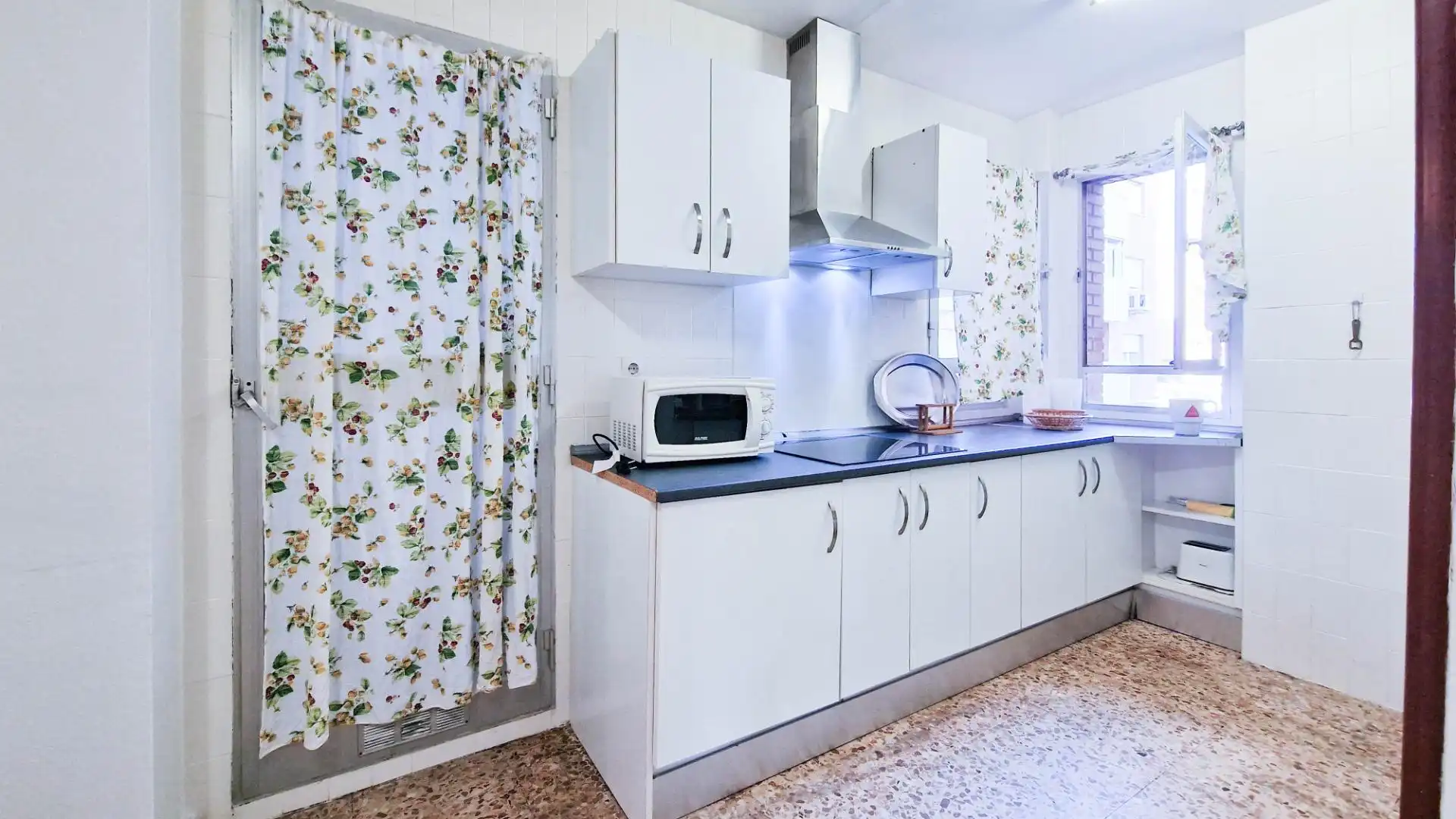 Küche von Wohnung zur Miete in Badajoz mit Privatgarten, Möbliert und Balkon