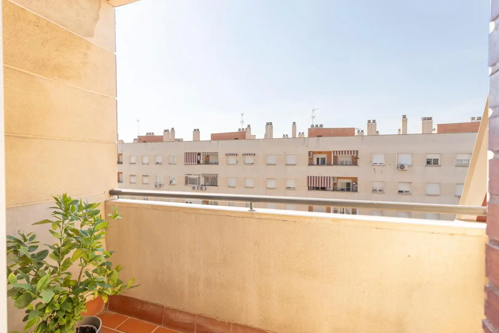 Terraza de Piso en venta en Granada con Calefacción, Terraza y Amueblado