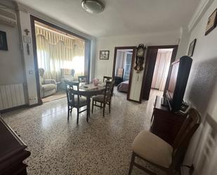 Sala d'estar de Pis en venda en Santa Coloma de Gramenet amb Aire condicionat, Calefacció i Balcó