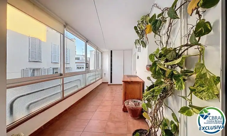 Terrassa de Apartament en venda en Roses amb Calefacció