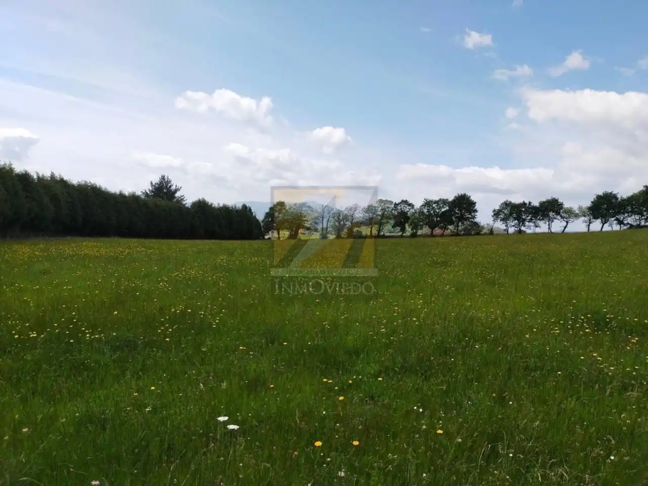 Terreny residencial en venda a Camino Las Regueras