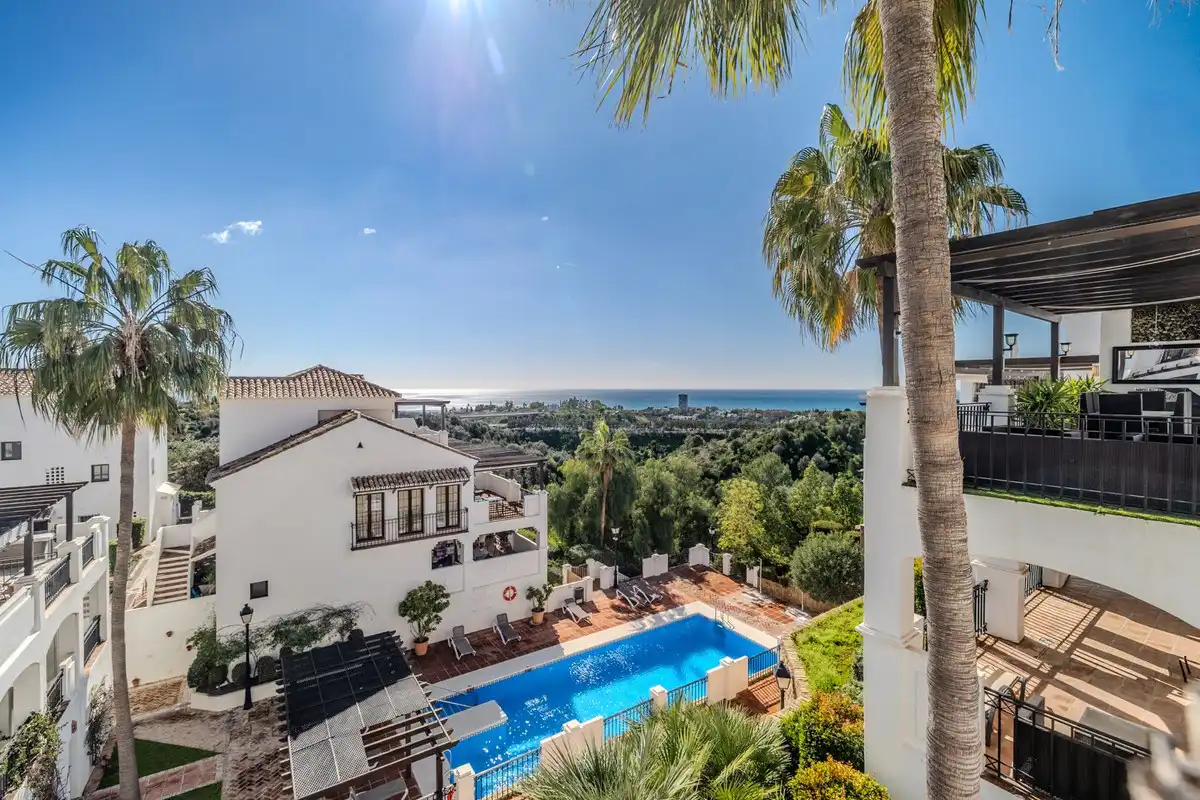 Dúplex amb piscina en venda a Río Real - Los Monteros