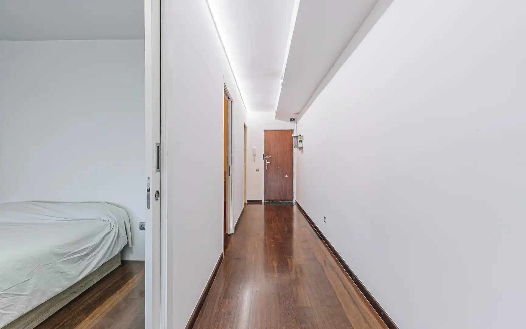 Wohnung zum Verkauf in Barcelona mit Klimaanlage, Heizung und Möbliert