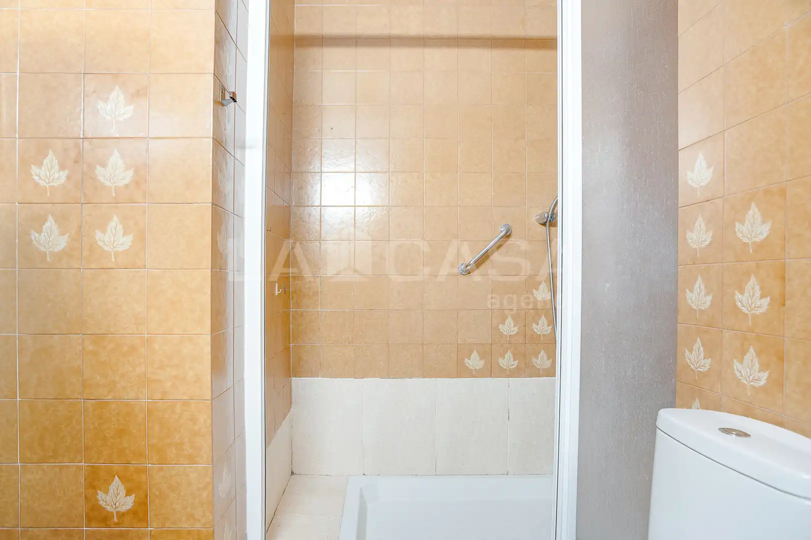 Baño de Dúplex en venta en Barcelona con Calefacción y Balcón