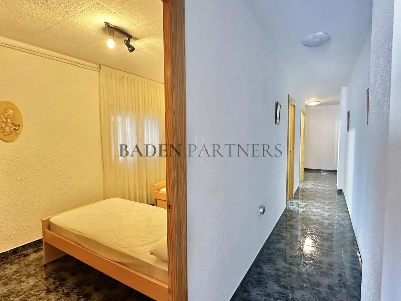 Habitación de Piso de alquiler en Vinaròs con Aire acondicionado, Terraza y Amueblado
