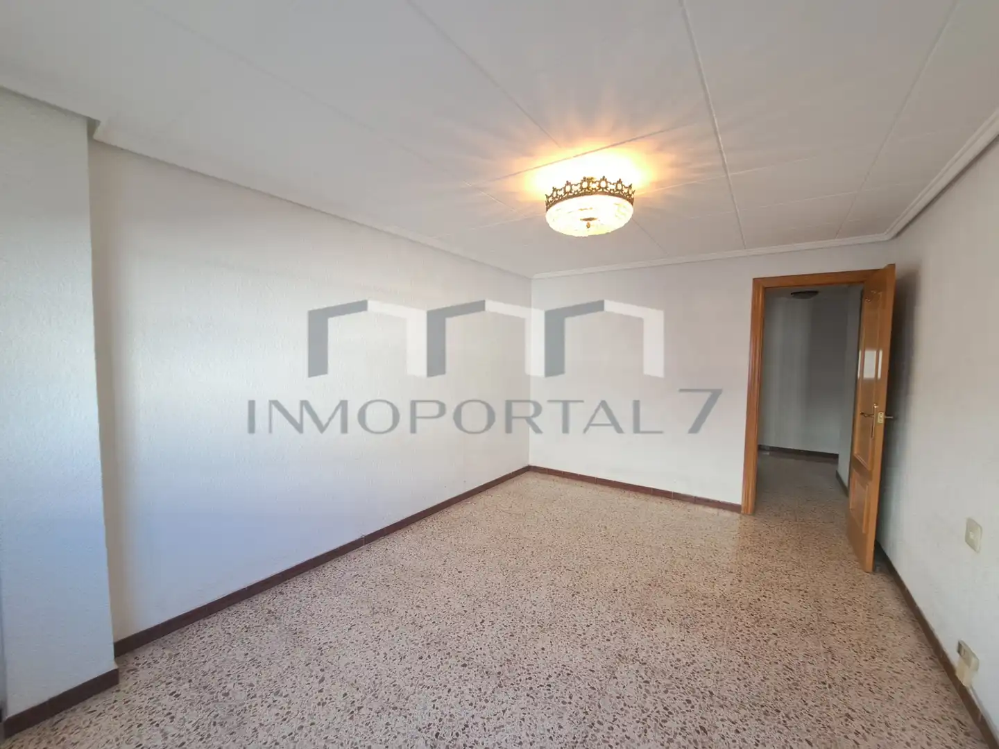 Dormitori de Pis en venda en Manises amb Forn, Microones i Balcó