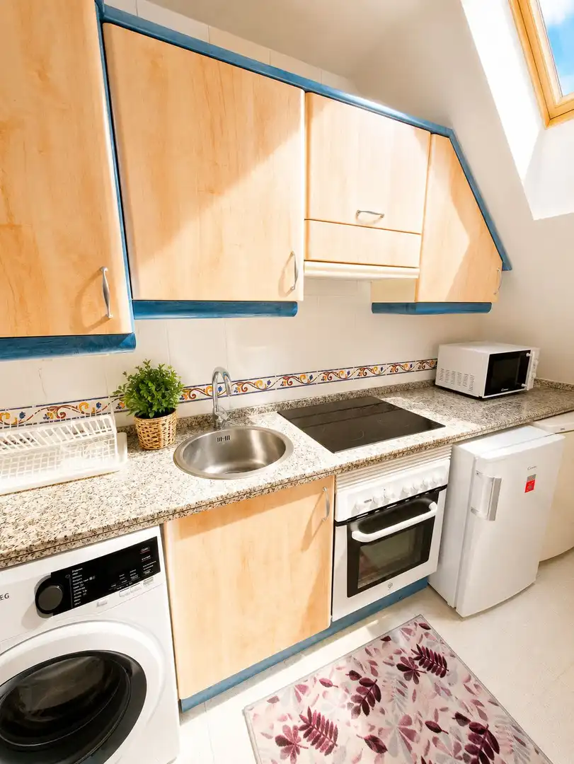 Cocina de Piso en venta en Oviedo  con Calefacción y Trastero