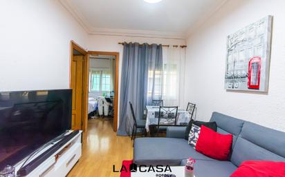 Living room of Flat for sale in L'Hospitalet de Llobregat