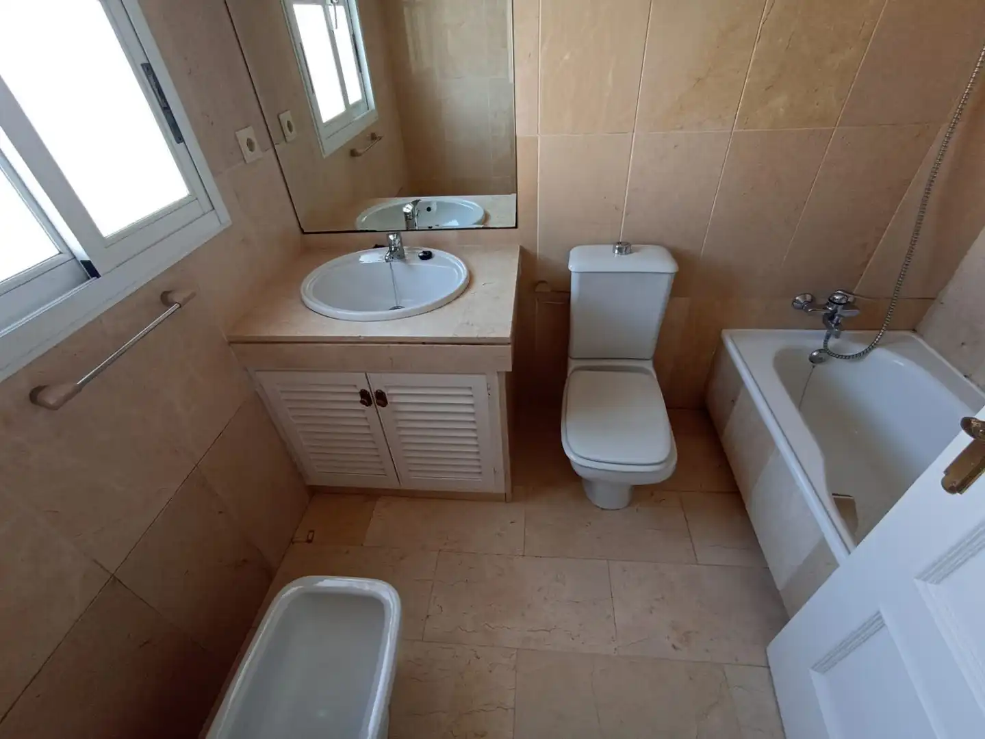 Baño de Casa o chalet en venta en Estepona con Calefacción, Terraza y Trastero