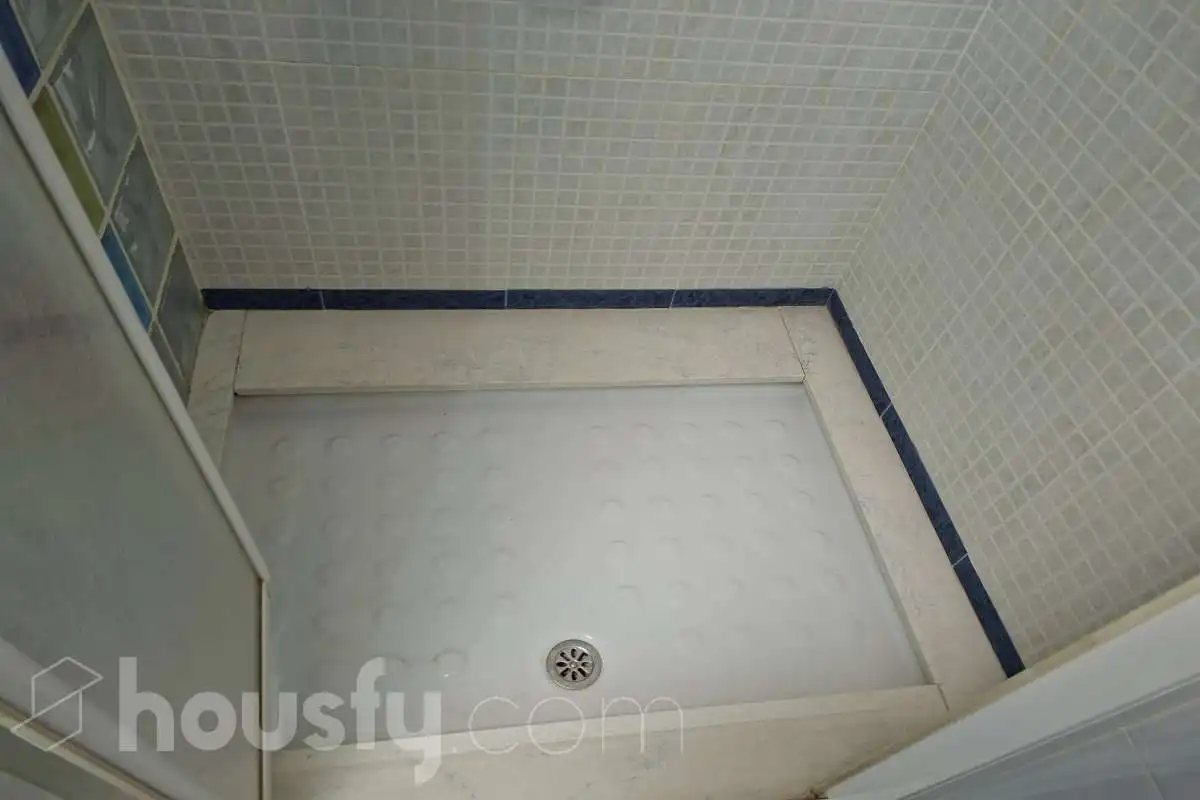 Baño de Piso de alquiler en Siero con Calefacción, Parquet y Terraza