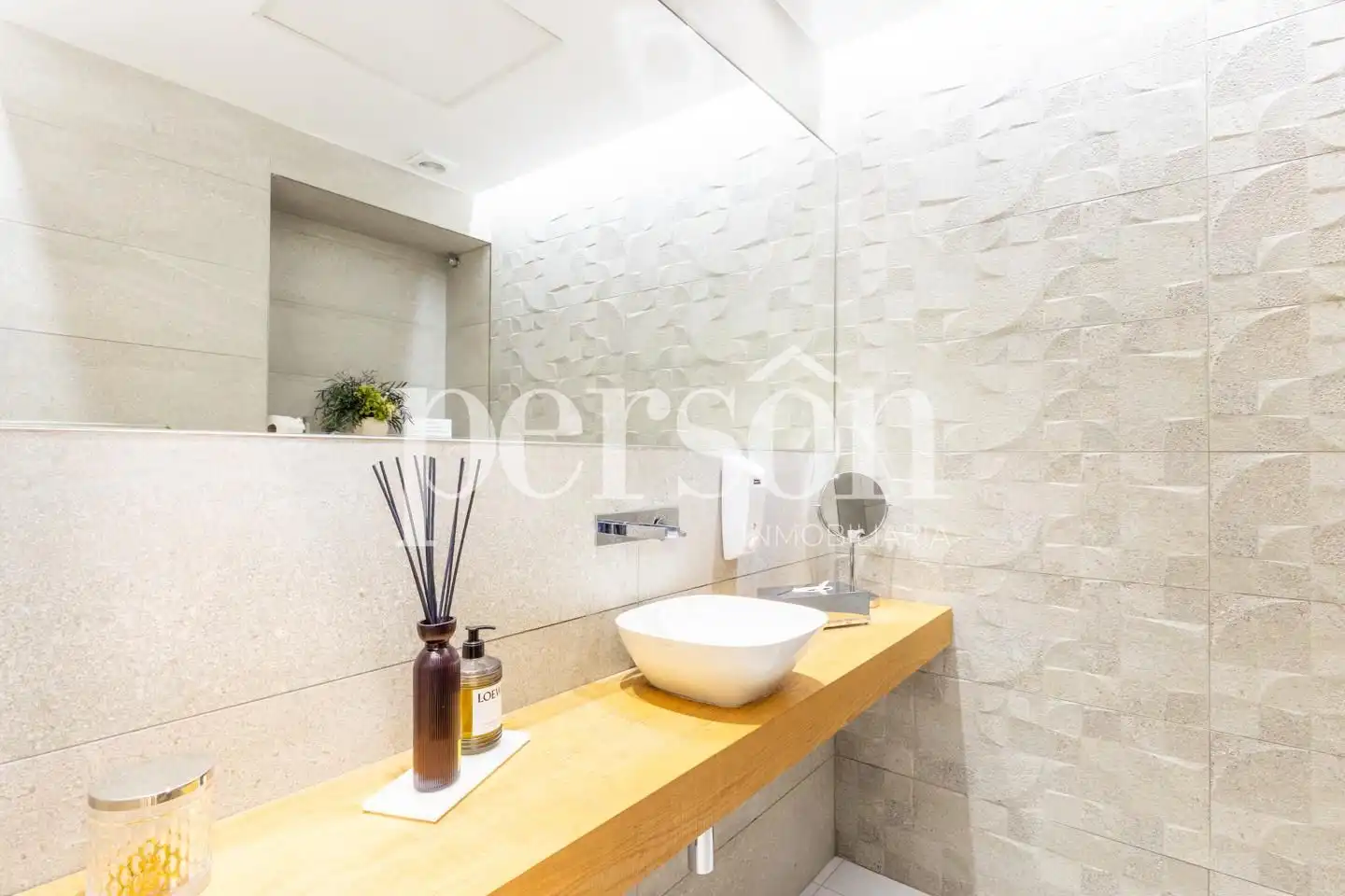 Baño de Local en venta en Valencia con Aire acondicionado