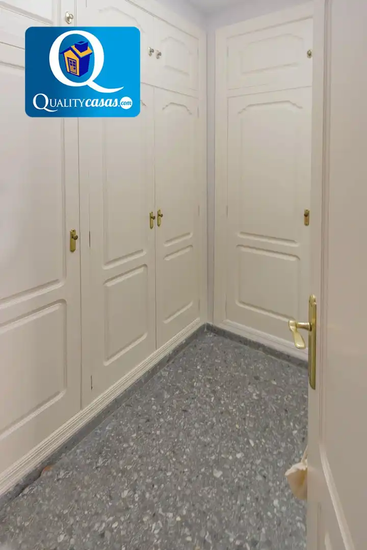 Chalet con piscina en venta en Garbinet - Vistahermosa, imagen 15