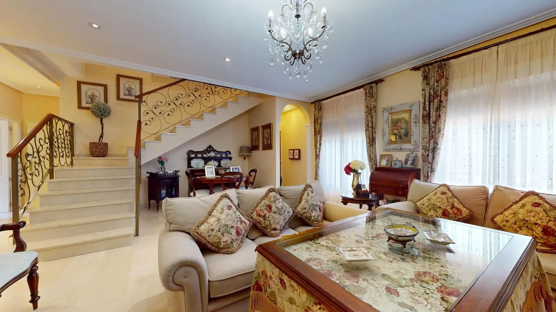 Living room of Houses for sale in Córdoba  with Air Conditioner, Private garden and Terrace
