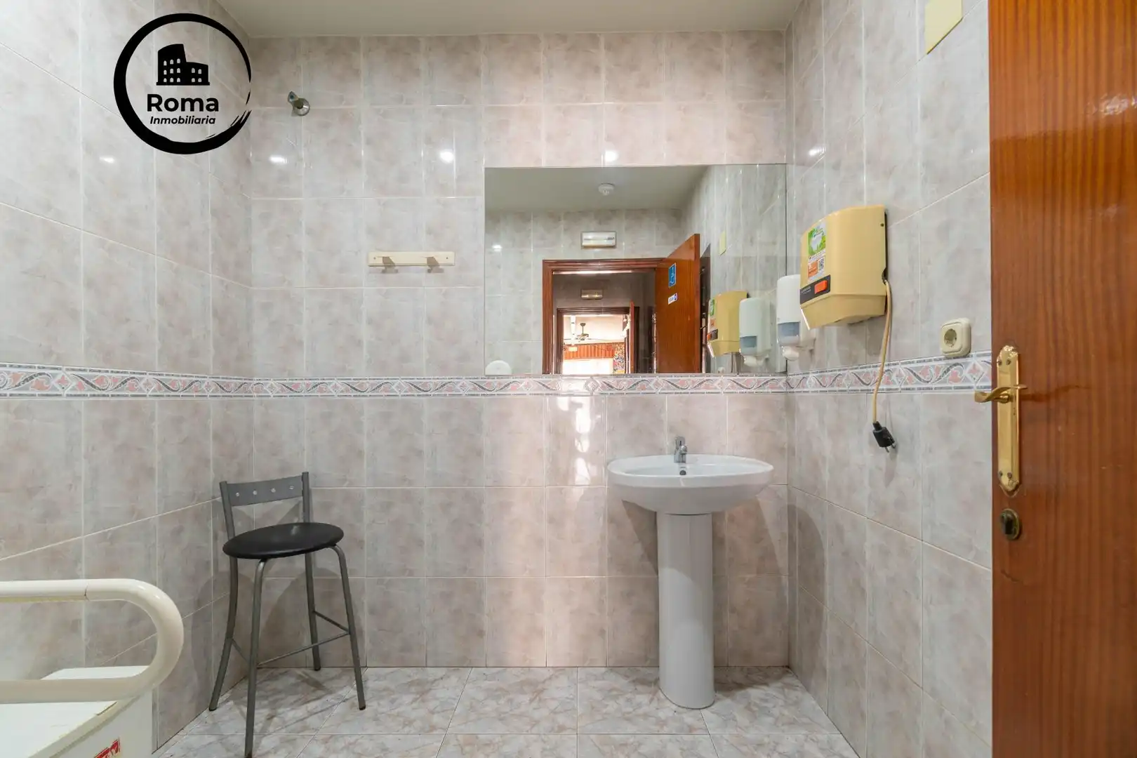 Bany de Local en venda en Almuñécar amb Moblat