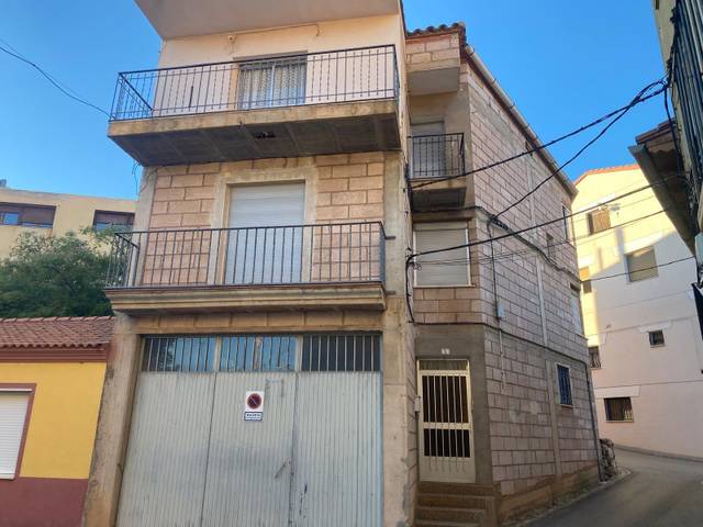 Edificio en Venta en Báguena