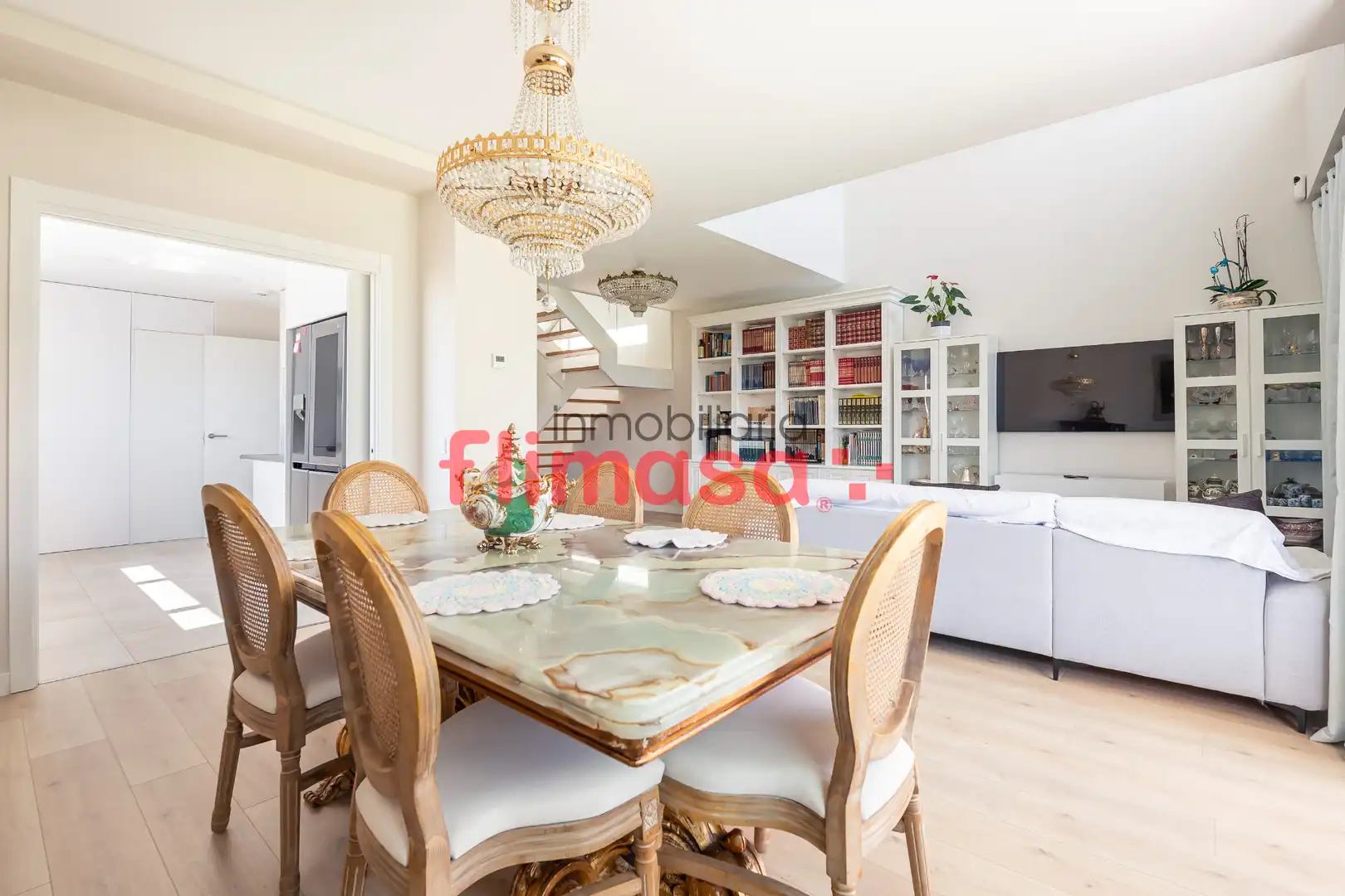 Comedor de Casa adosada en venta en Villaviciosa de Odón con Aire acondicionado, Calefacción y Jardín privado
