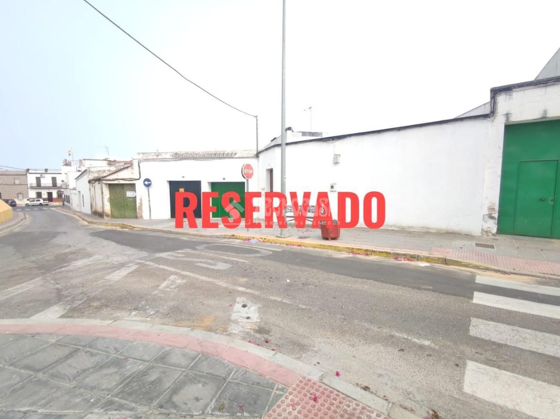 Aparcament de Casa adosada en venda en Almensilla