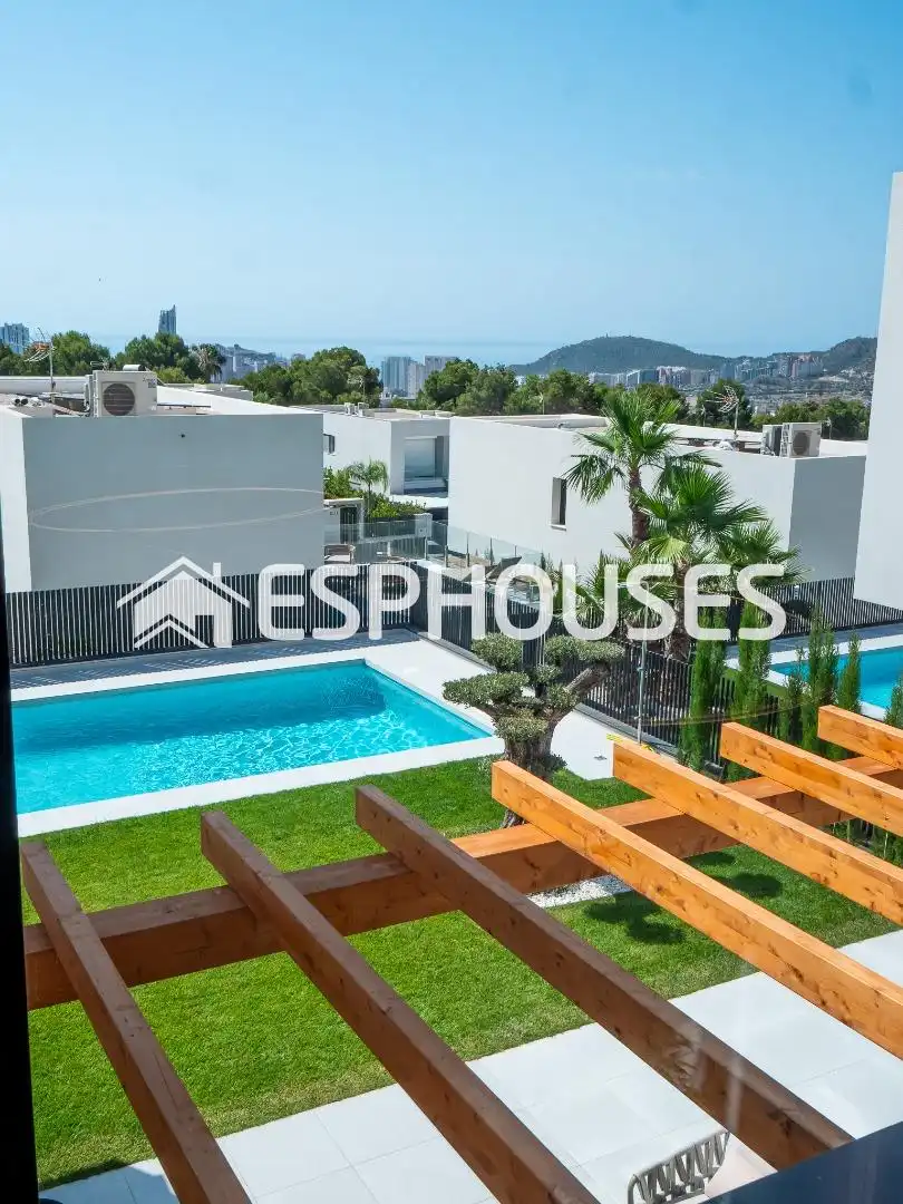 Maison avec terrasse à vendre à Berna 5, imagen 60
