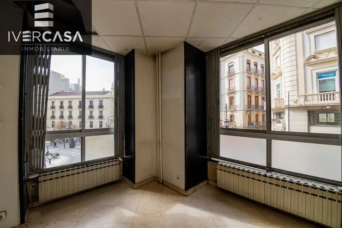 Habitación de Oficina de alquiler en Granada con Calefacción