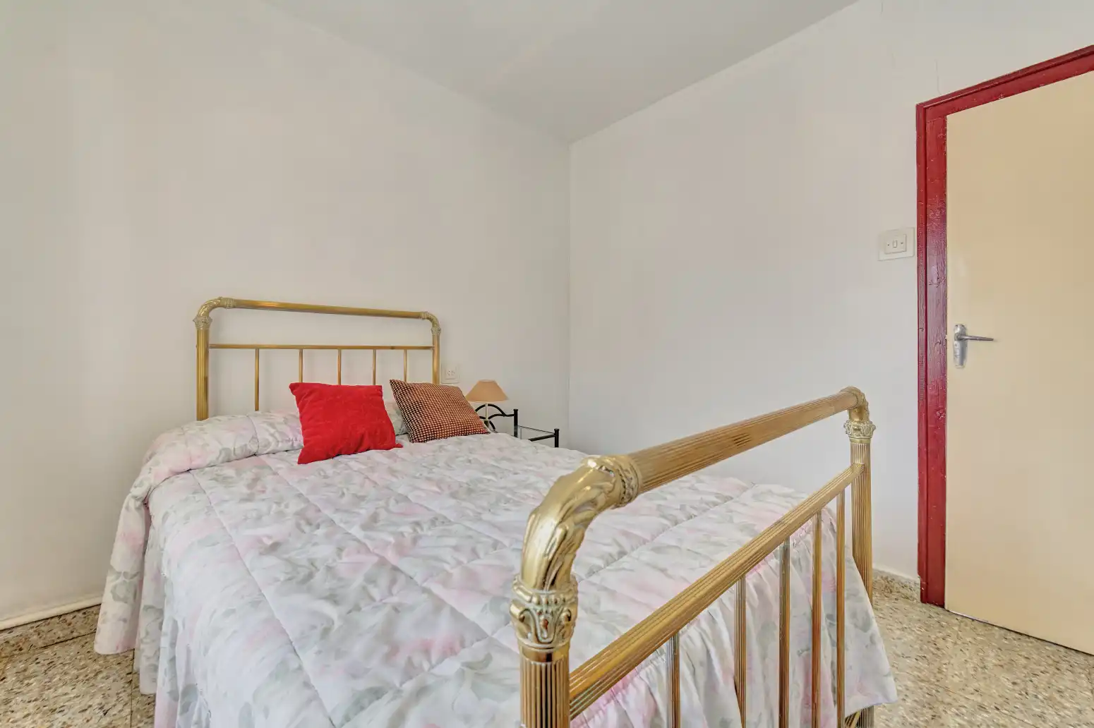 Habitación de Casa adosada en venta en Arguedas con Calefacción, Jardín privado y Terraza