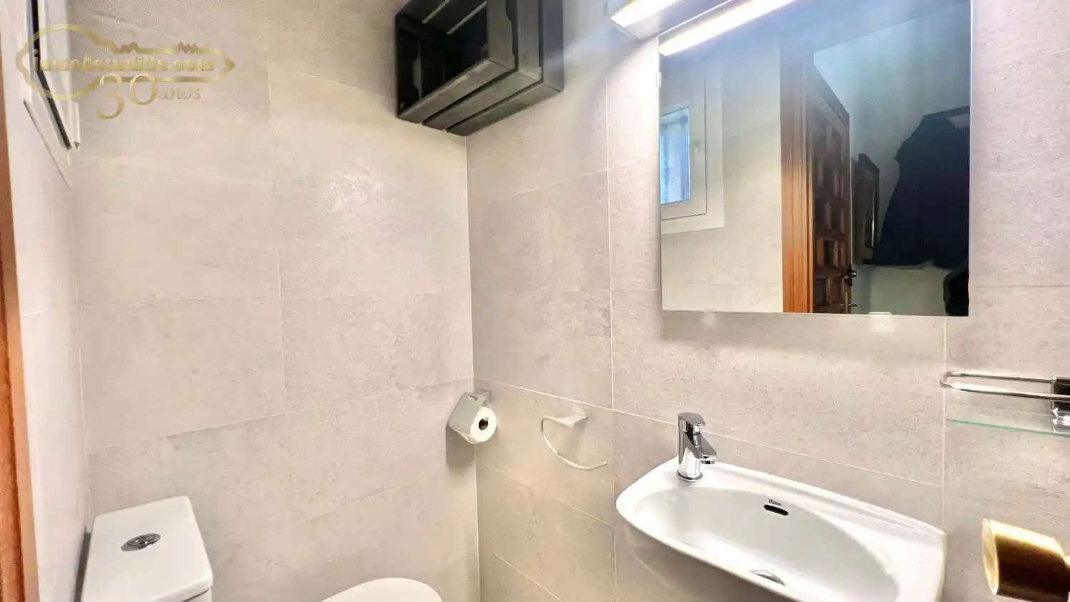 Baño de Casa adosada de alquiler en Villaviciosa de Odón con Aire acondicionado y Calefacción