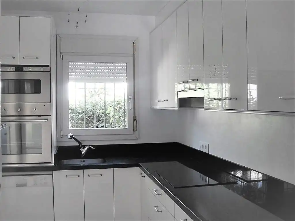 Kitchen of Detached homes for sale in Estepona  with Air Conditioner, Heating and Terrace