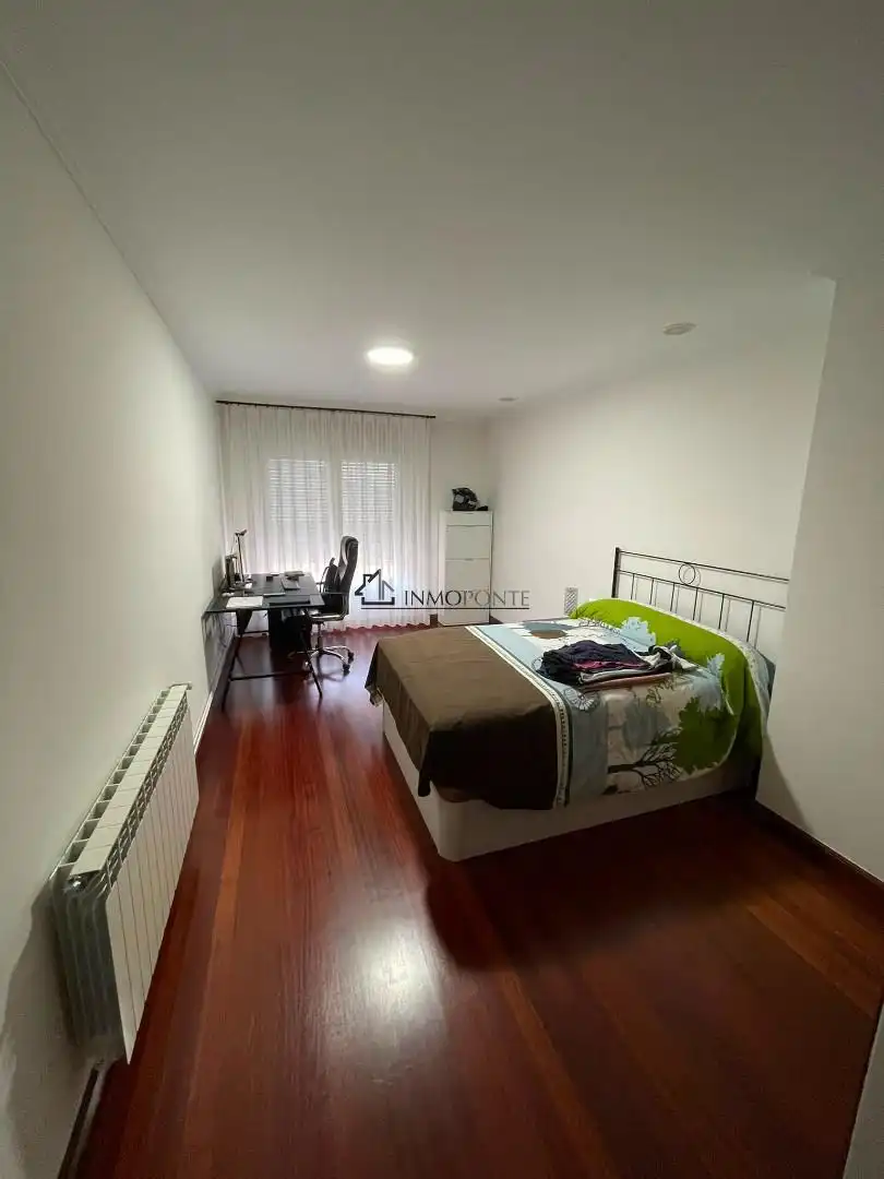 Habitación de Piso en venta en A Estrada  con Calefacción, Terraza y Trastero
