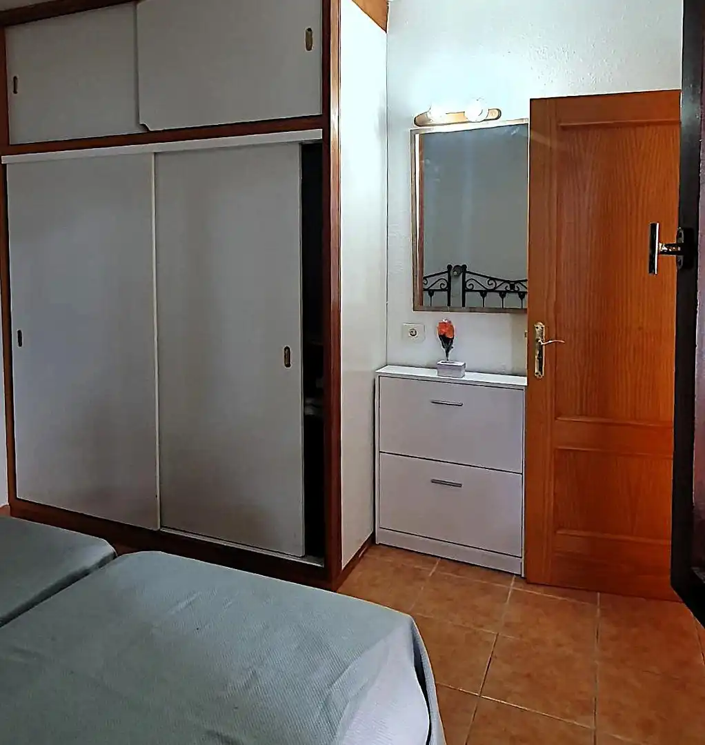 Dormitori de Pis de lloguer en Arona amb Terrassa, Moblat i Piscina comunitària