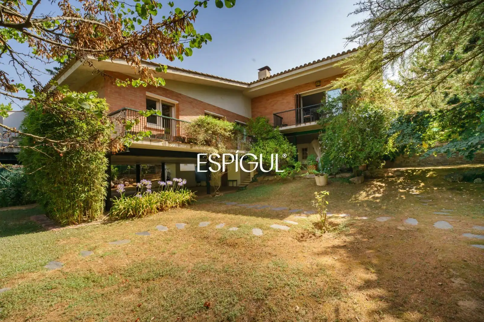 Jardín de Casa o chalet en venta en Cerdanyola del Vallès con Calefacción, Terraza y Trastero