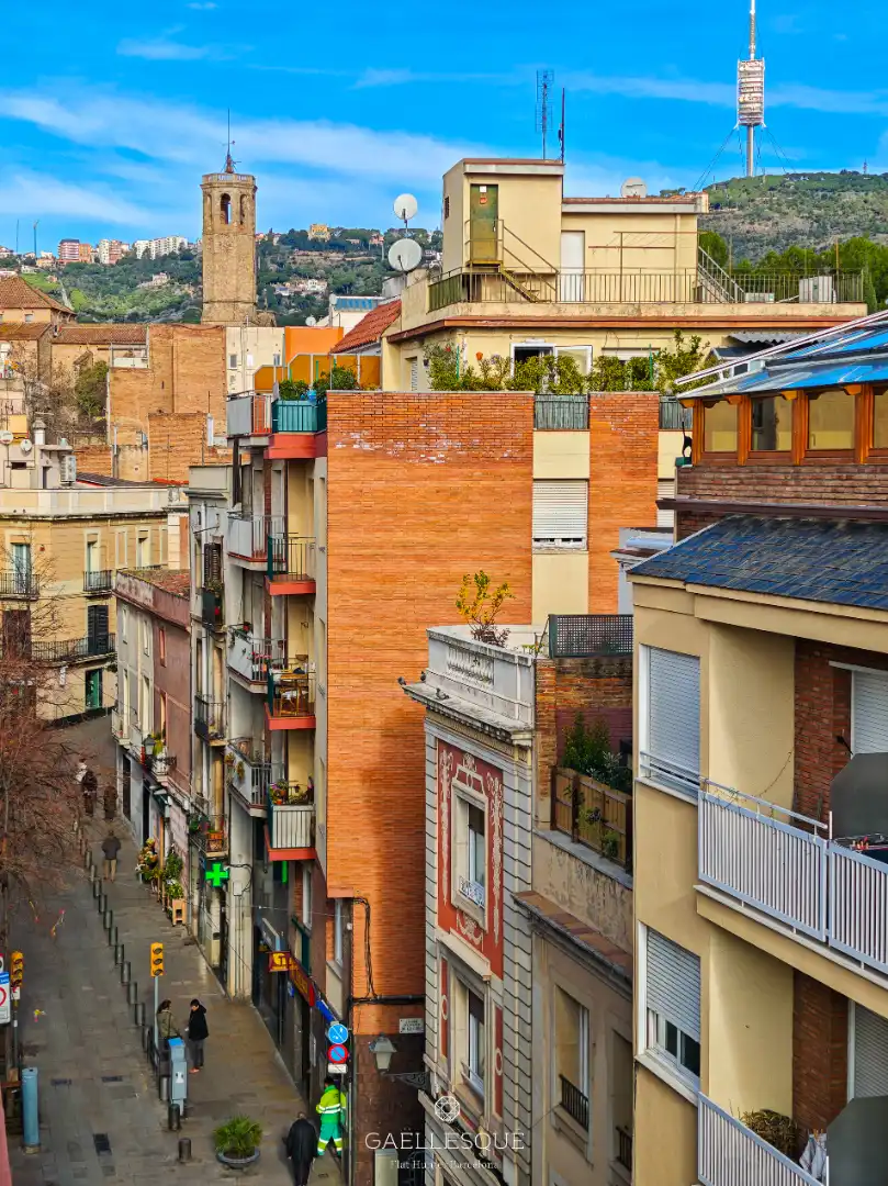 Vista exterior de Ático en venta en Barcelona con Calefacción, Parquet y Terraza