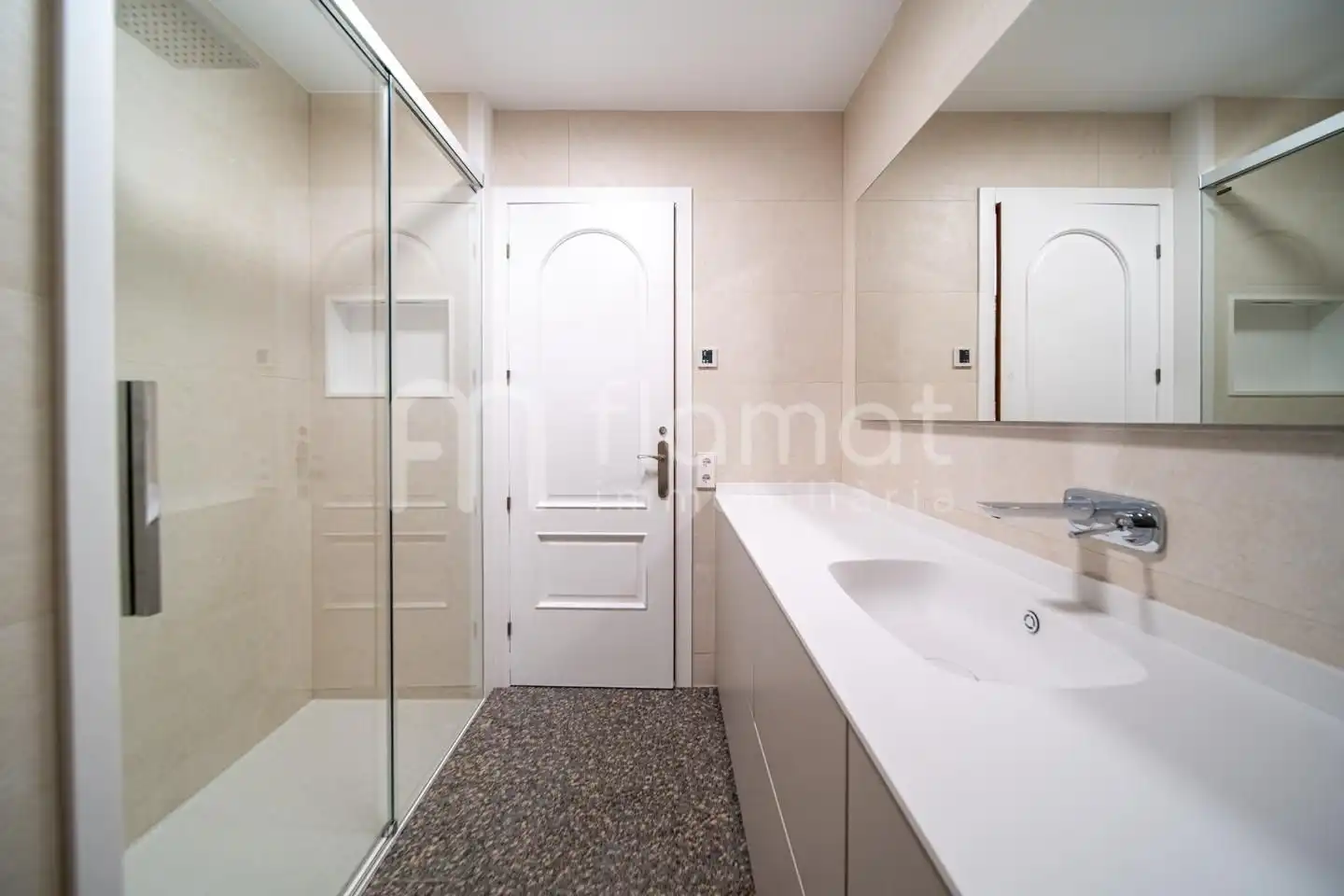 Bany de Casa o xalet en venda en Sabadell amb Piscina