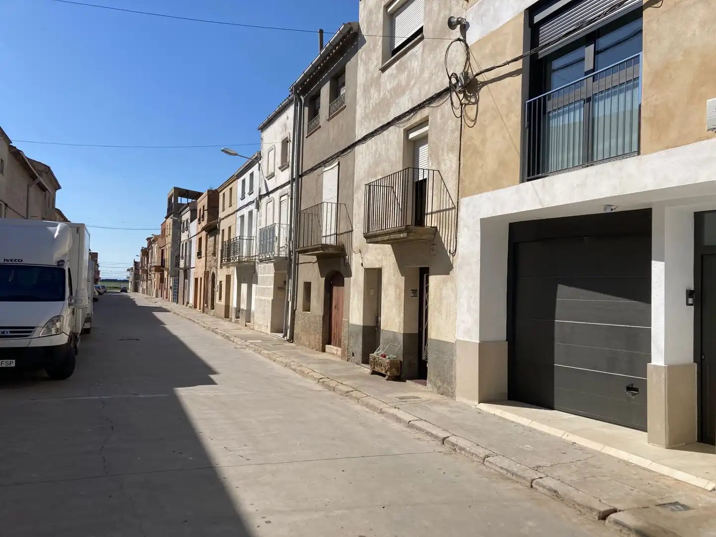 Vista exterior de Casa adosada en venda en El Poal amb Aire condicionat, Calefacció i Terrassa