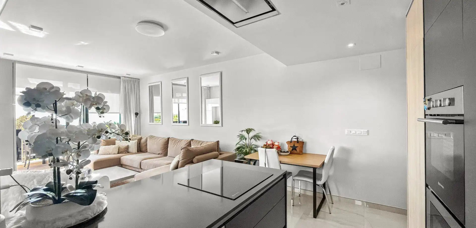 Sala d'estar de Apartament en venda en Orihuela amb Moblat i Balcó
