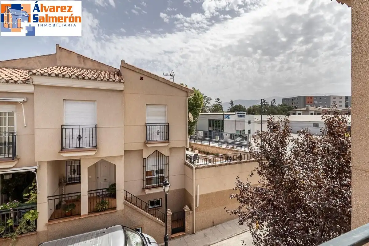 Casa aparellada amb terrassa en venda a Camino del Cementerio, imagen 21