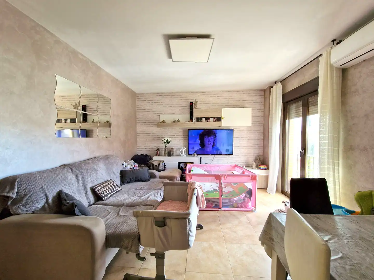 Sala de estar de Piso en venta en Cabañas de la Sagra con Aire acondicionado, Calefacción y Amueblado
