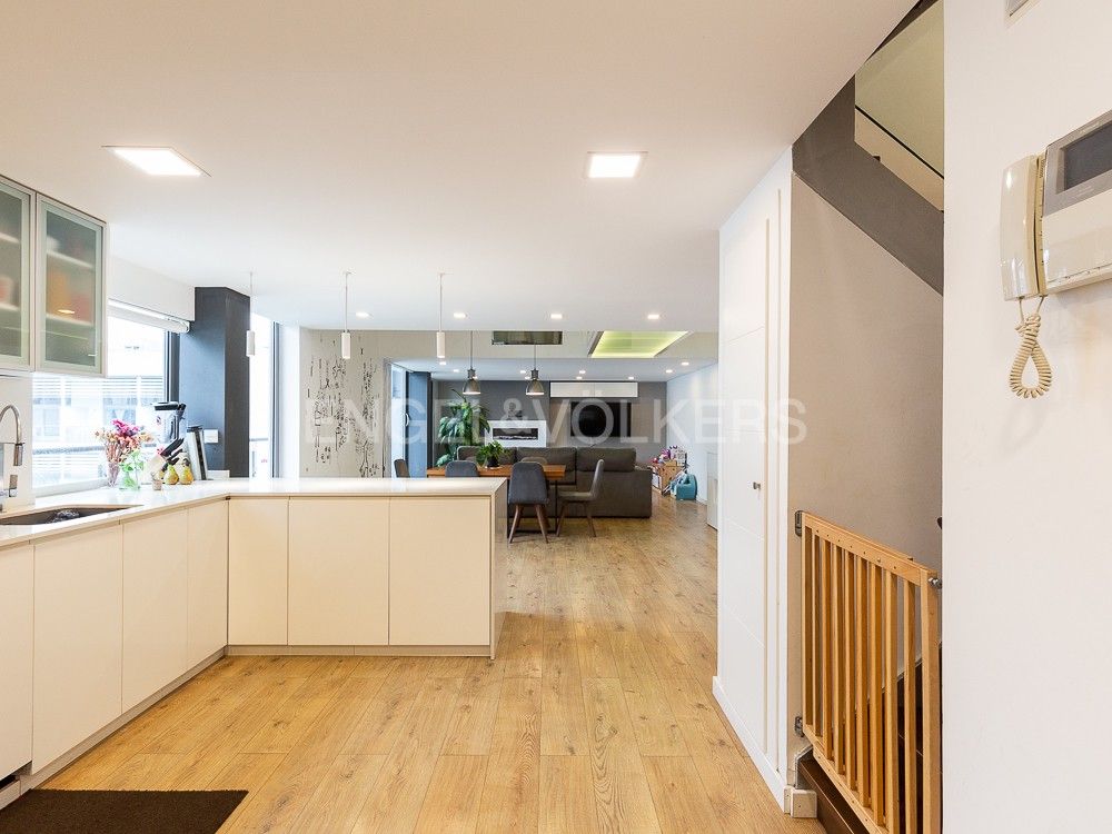 Attic for sale in  Valencia Capital  with Air Conditioner, Heating and Private garden