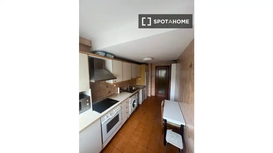 Room in Romareda